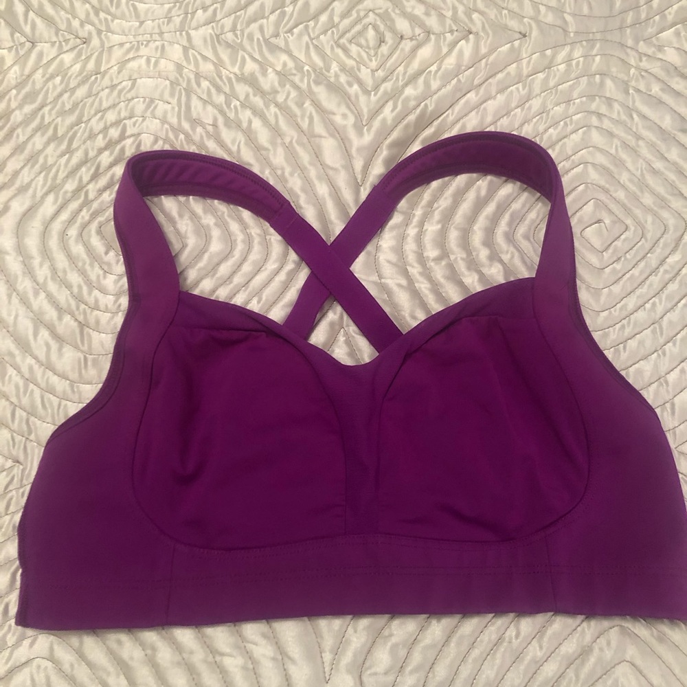 Lulu sports bra like new.